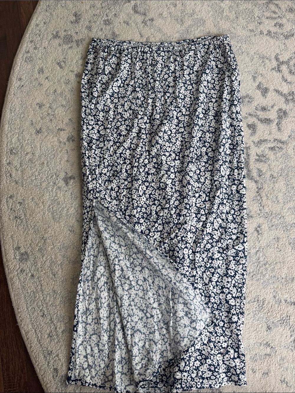 Old Navy Navy and White Floral Maxi Skirt